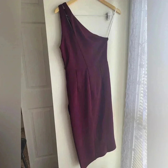 NWT Enchanting Essence Burgundy One-Shoulder Cutout Tulip Mini Dress Size Small - Picture 9 of 15